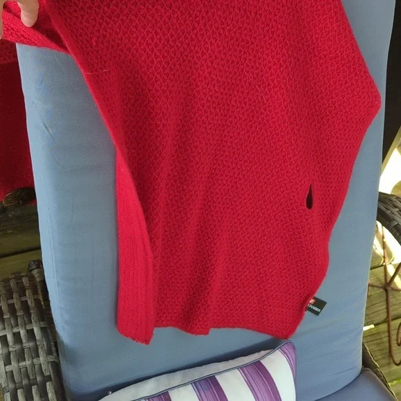 Red Multipurpose Scarf - Picture 5 of 12